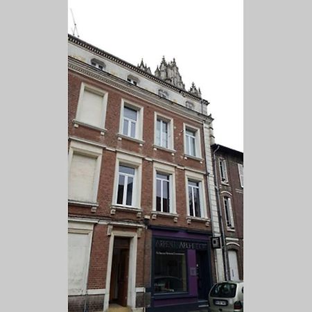 F1 Au Pied De La Cathedrale Lejlighed Beauvais Eksteriør billede