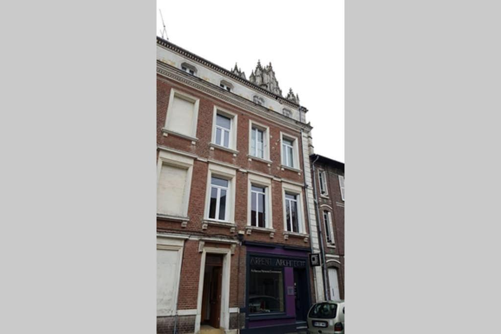 F1 Au Pied De La Cathedrale Lejlighed Beauvais Eksteriør billede
